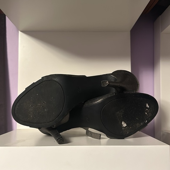 Rounded Toe Strapy Heel - Picture 5 of 6